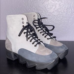 iRi NYC Grey Nubuck Leather boots